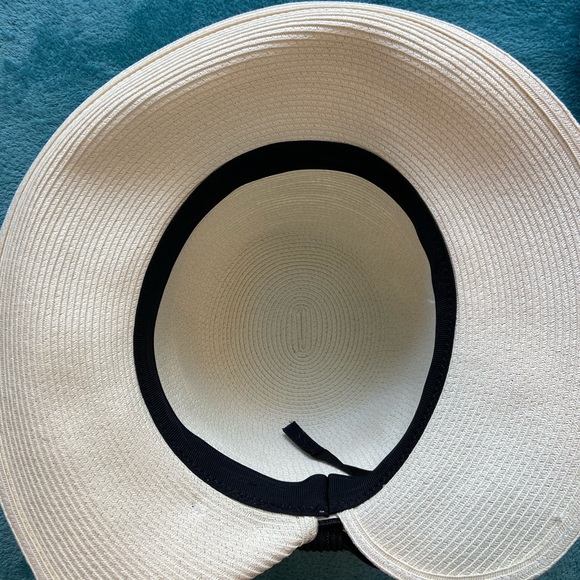 Cream  Straw Hat 👒 W/ Gold Bumblebee 🐝 2 Colors - Picture 6 of 8